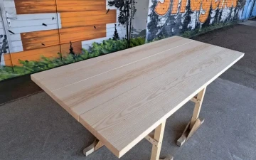 Osta Kolmesta saarnipuusta valmistettu työkappale pöytälevylle