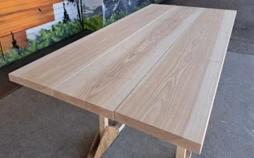 Osta Kolmesta saarnipuusta valmistettu työkappale pöytälevylle