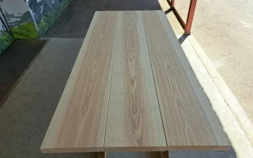 Osta Kolmesta saarnipuusta valmistettu työkappale pöytälevylle