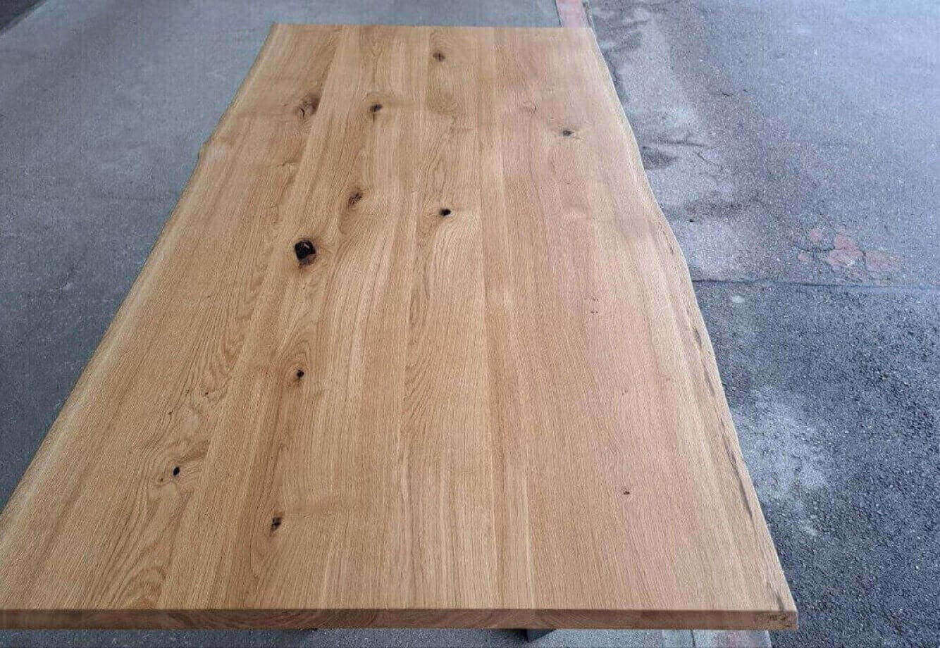 Tabletop Oak 40-900-1850 Rustik Wide lamella Live edge Oiled